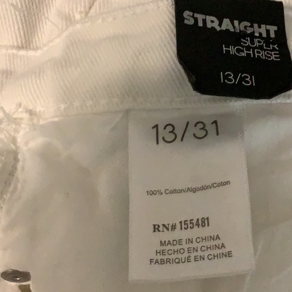 Simple Society Size 13/31 White Authentic Super High Rise Crop Jeans. New - Picture 7 of 7